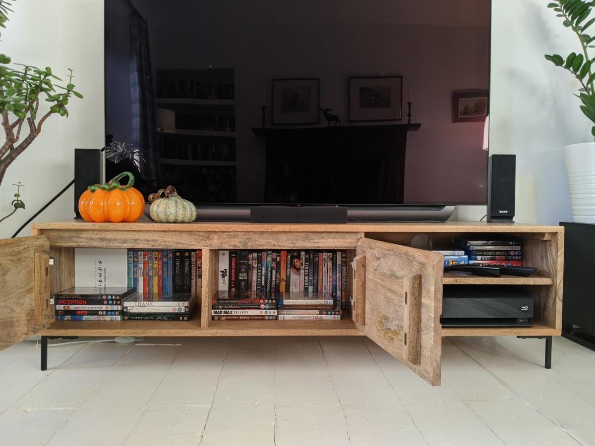 Central Hawick Spacious Stylish Flat With Log Burner Dış mekan fotoğraf